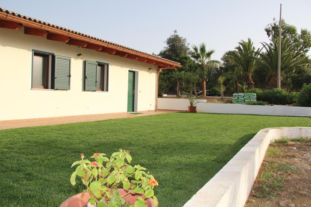 Agliado Villa Platamona Exterior photo